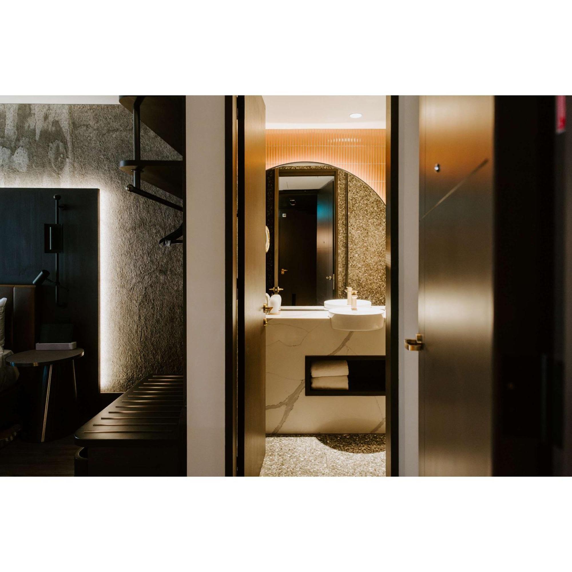 The Motley Hotel Richmond, Tapestry Collection By Hilton เมลเบิร์น ภายนอก รูปภาพ